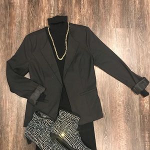 🌸Black Blazer with Ruffle Back🌸